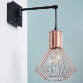 Brilliant Dalma 21090/76 zwarte wandlamp met schaklaar en hangende roodkoperen draadstalen kap en zichtbare lichtbron
